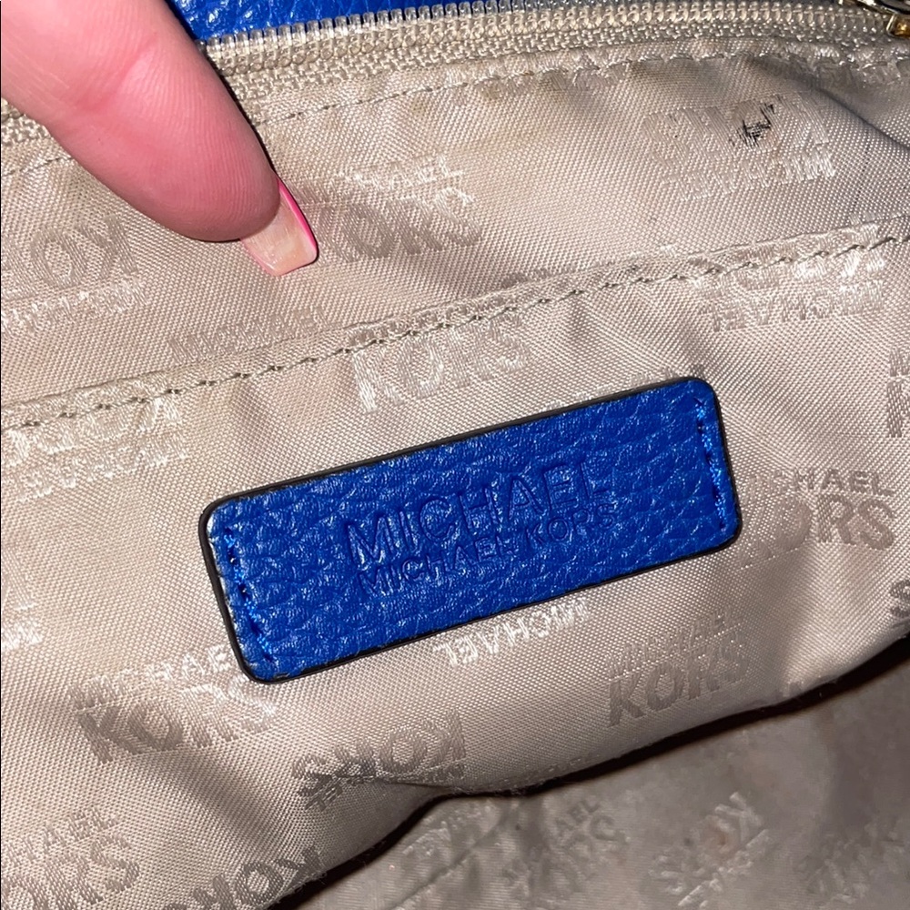 Michael Kors Blue Pebbled Leather Chain Shoulder Bag Gold Hardware - Picture 8 of 15